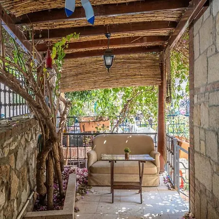 Bodrum Merkeze Yuerueme Mesafesinde Tarihi Tas Ev Villa Bodrum
